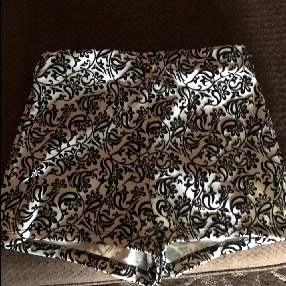 Dressing shorts